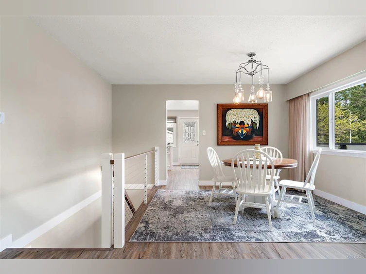 1645 San Juan Avenue, Saanich, BC, V8N 5G2 - 8