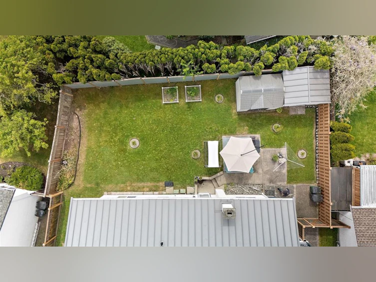 1645 San Juan Avenue, Saanich, BC, V8N 5G2 - 18