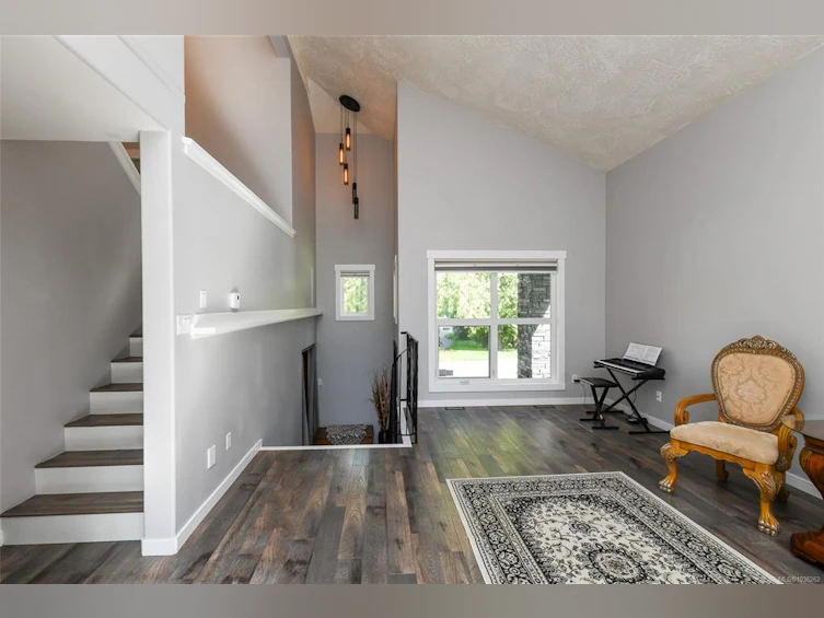 3550 Cumberland Road, Cumberland, BC, V0R 1S0 - 3