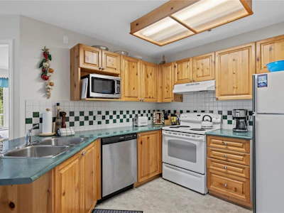 217-1320 Henry Road - 5