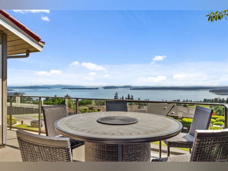 8750 Pender Park Drive, North Saanich, BC, V8L 3Z5 - 2