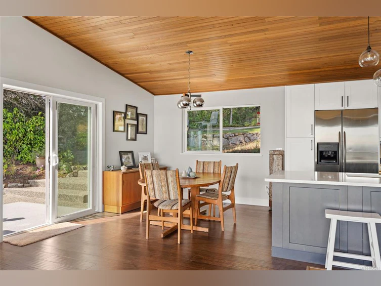 8750 Pender Park Drive, North Saanich, BC, V8L 3Z5 - 12