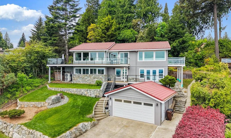 8750 Pender Park Drive