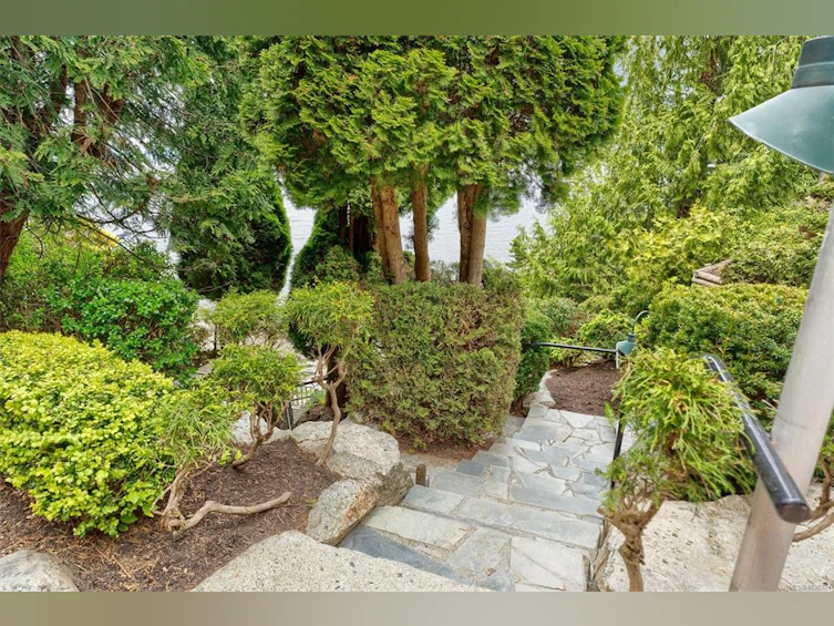 960 Lands End End, North Saanich, BC, V8L 5L3 - 16