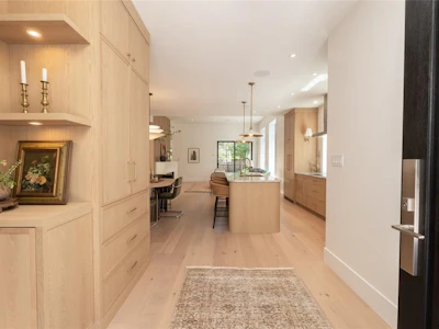 587 Oliver Street - 4