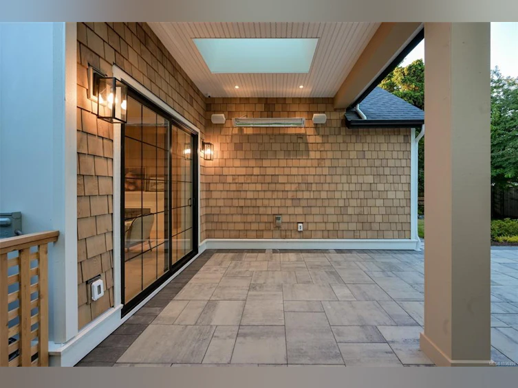 587 Oliver Street, Oak Bay, BC, V8S 4W2 - 48