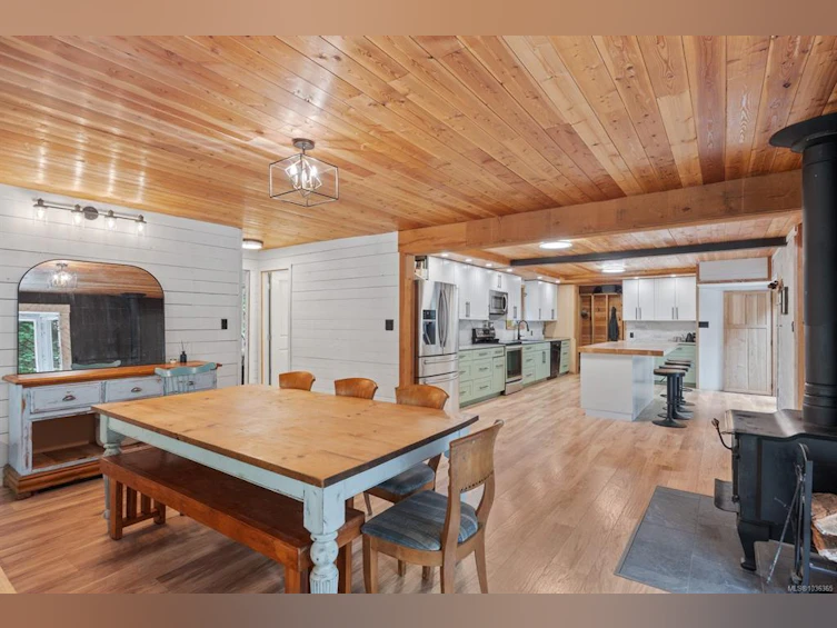 9525 Doyle Road, Black Creek, BC, V9J 1E7 - 35