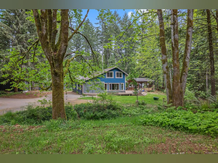 9525 Doyle Road, Black Creek, BC, V9J 1E7 - 5