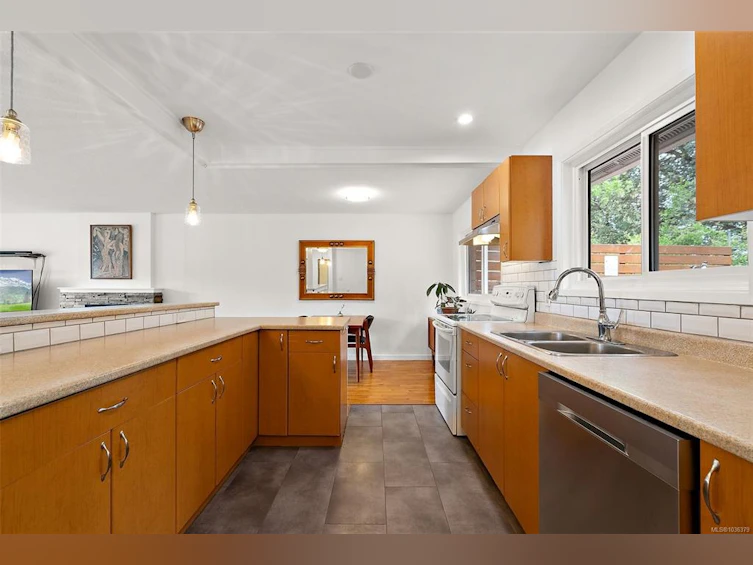 550 Ledsham Road, Colwood, BC, V9C 1J8 - 13