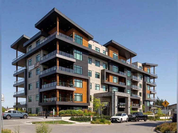 603-2520 Hackett Crescent, Central Saanich, BC, V8M 0B9