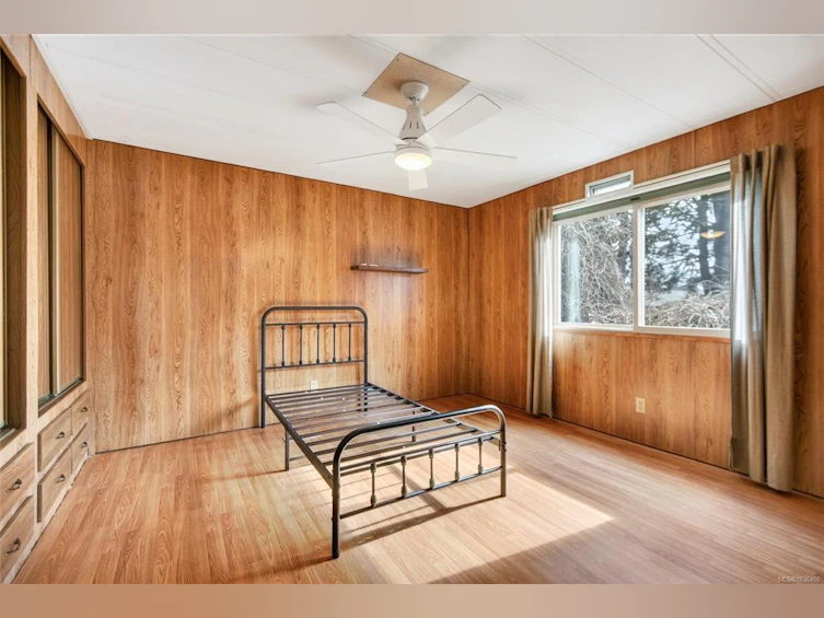 2619 Ulverston Avenue, Cumberland, BC, V0R 1S0 - 13