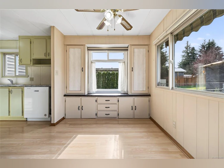 2619 Ulverston Avenue, Cumberland, BC, V0R 1S0 - 8