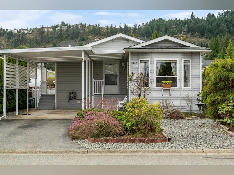 1839 Becca May Lane, Nanaimo, BC, V9R 6N1 - 2