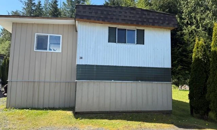 38-5250 Beaver Harbour Road