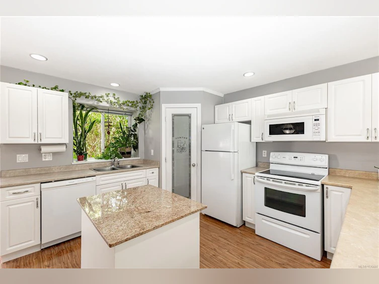 150 Vermont Drive, Campbell River, BC, V9W 0A4 - 14