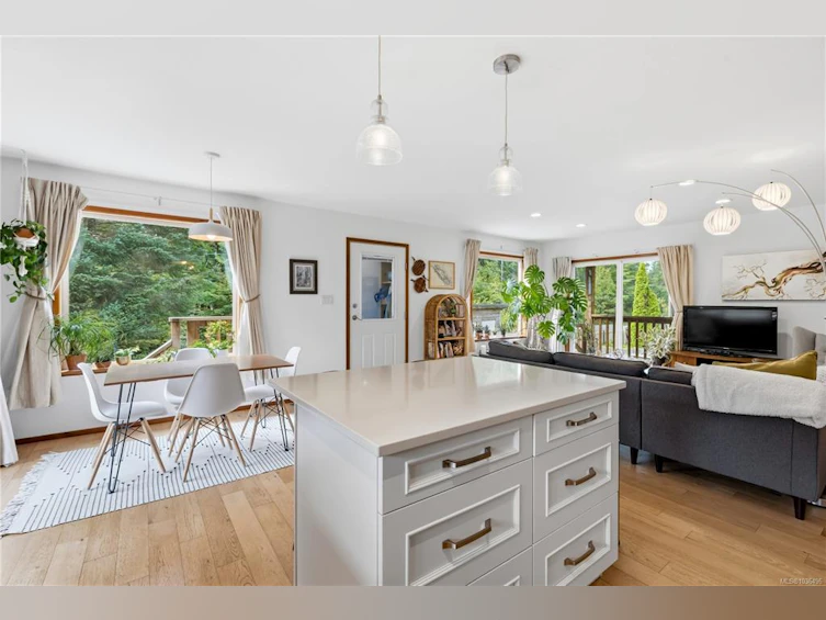 75 Sutton Road, Ucluelet, BC, V0R 3A0 - 4