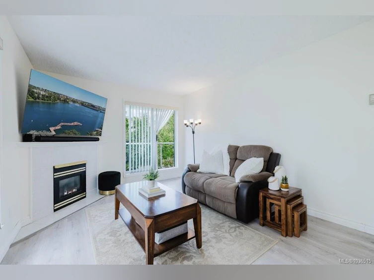301-331 E Burnside Road, Saanich, BC, V9A 1A6 - 7