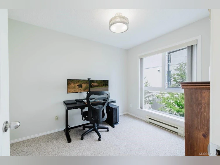 301-331 E Burnside Road, Saanich, BC, V9A 1A6 - 17