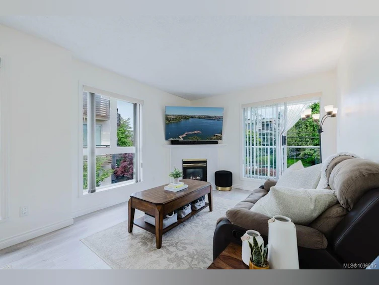 301-331 E Burnside Road, Saanich, BC, V9A 1A6 - 2