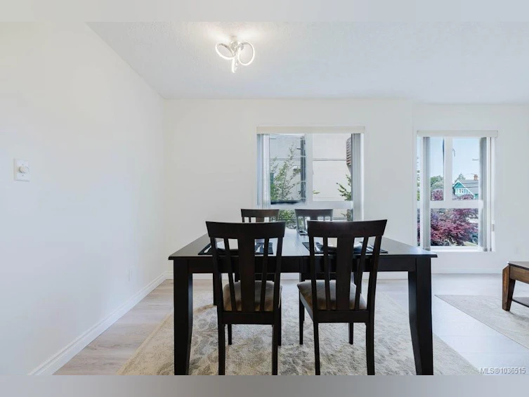 301-331 E Burnside Road, Saanich, BC, V9A 1A6 - 9