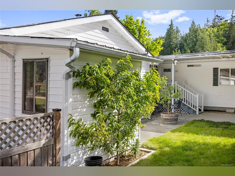 661 N Barclay Crescent, French Creek, BC, V9P 1X8 - 20
