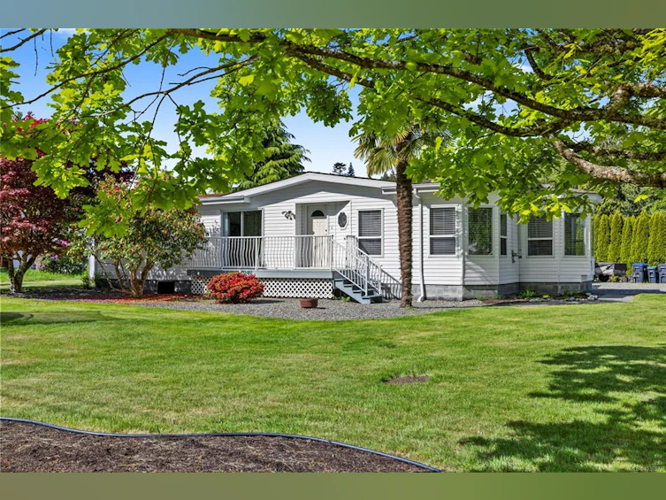661 N Barclay Crescent, French Creek, BC, V9P 1X8 - 33