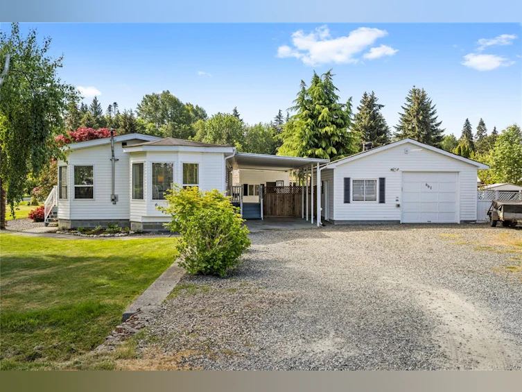 661 N Barclay Crescent, French Creek, BC, V9P 1X8 - 32