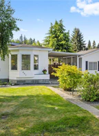 661 Barclay Crescent N