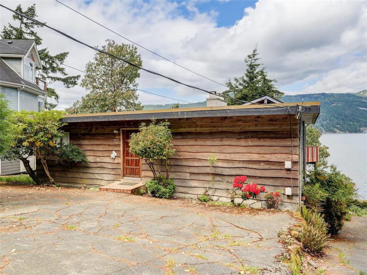 6860 Mark Lane, Central Saanich, BC, V9E 2A1 - 3