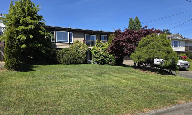 156 S Mclean Street