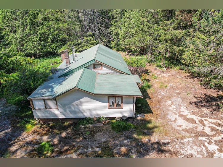 3070 Fairbairn Road, Gabriola Island, BC, V0R 1X7 - 3