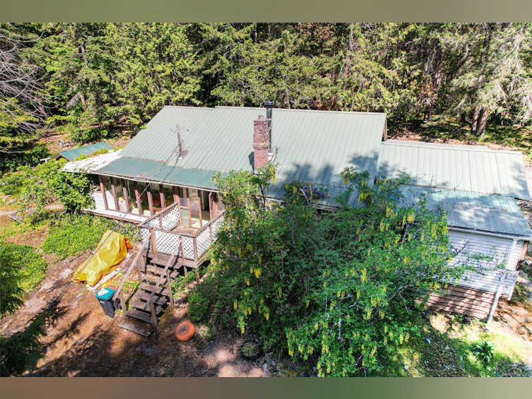 3070 Fairbairn Road, Gabriola Island, BC, V0R 1X7