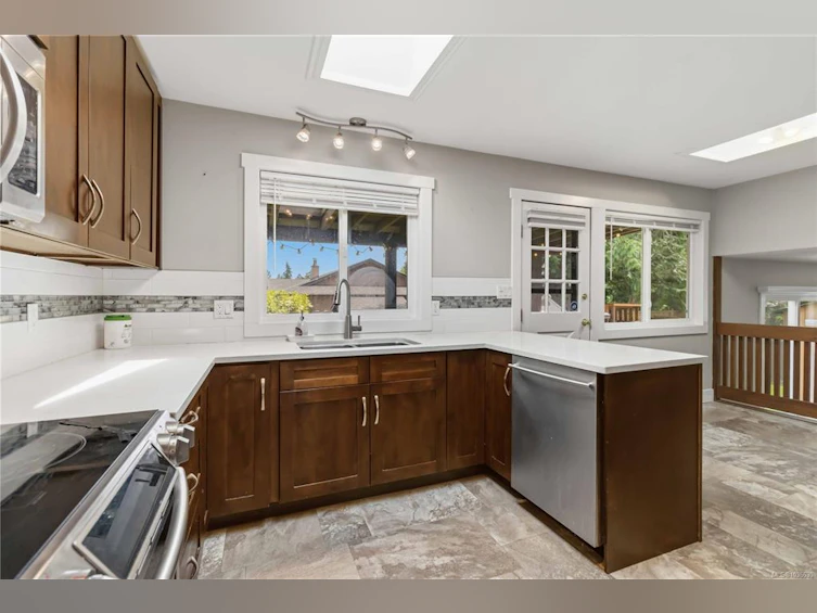 7725 Azurene Place, Central Saanich, BC, V8M 1T1 - 13