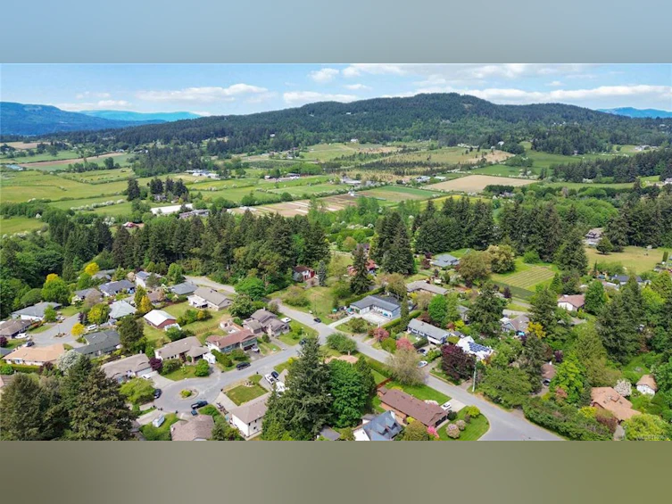 7725 Azurene Place, Central Saanich, BC, V8M 1T1 - 56