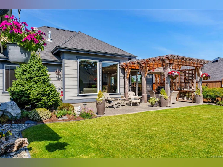 694 Lowry's Road, French Creek, BC, V9P 0C5 - 26