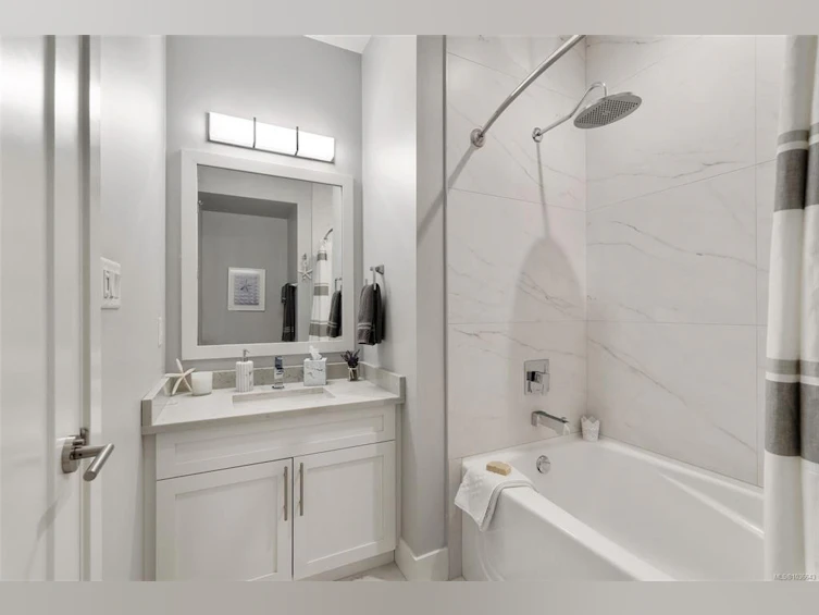 694 Lowry's Road, French Creek, BC, V9P 0C5 - 17