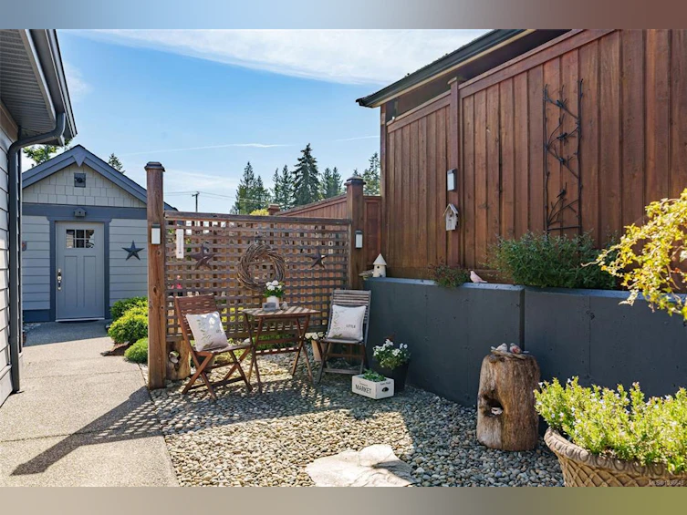 694 Lowry's Road, French Creek, BC, V9P 0C5 - 30