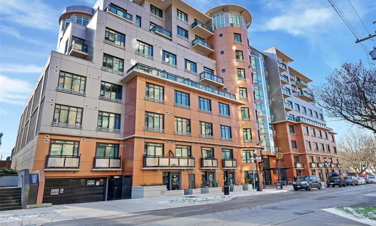 610-1029 View Street