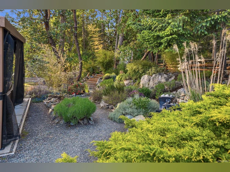2399 Chain Way, Nanoose, BC, V9P 9G2 - 10
