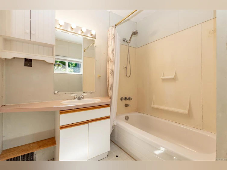 566 Thulin Street, Campbell River, BC, V9W 2L1 - 26