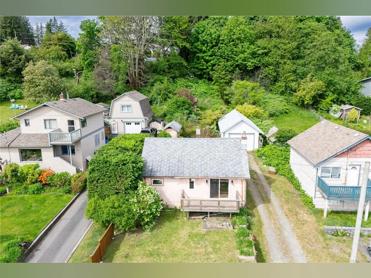 566 Thulin Street, Campbell River, BC, V9W 2L1 - 4