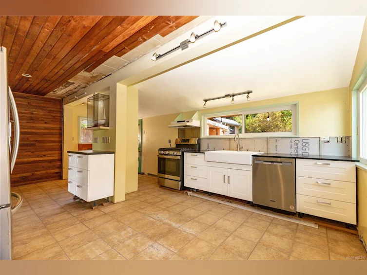 566 Thulin Street, Campbell River, BC, V9W 2L1 - 7
