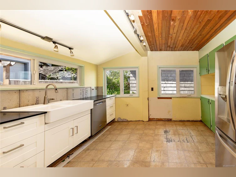 566 Thulin Street, Campbell River, BC, V9W 2L1 - 11