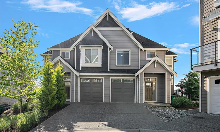 1157 Moonstone Loop