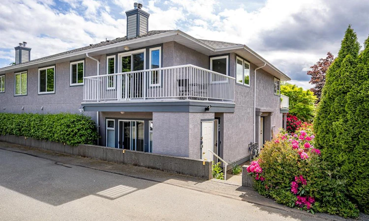 203-4706 Alderwood Place