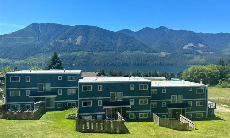 75 Mckay Crescent