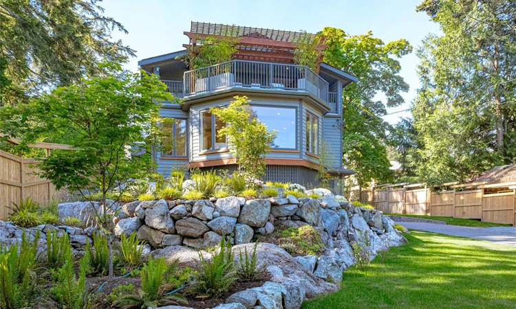 4906 Cordova Bay Road