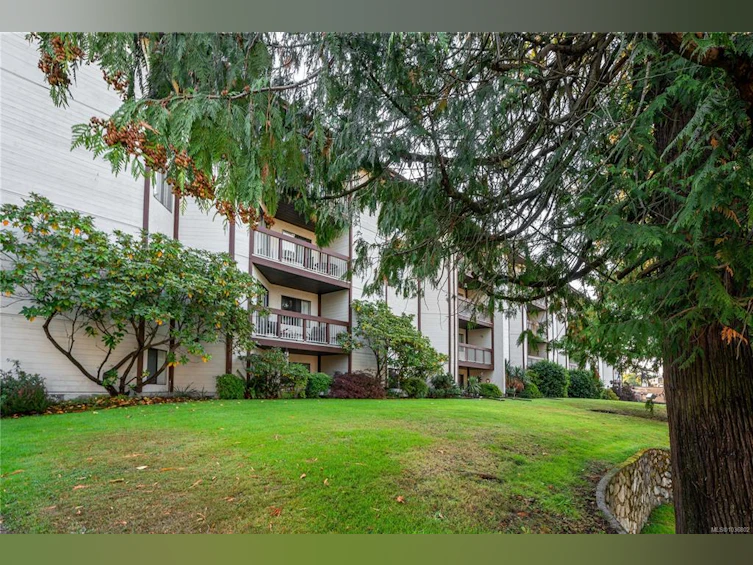 101-69 W Gorge Road, Saanich, BC, V9A 1L9 - 39