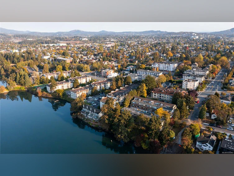 101-69 W Gorge Road, Saanich, BC, V9A 1L9 - 2