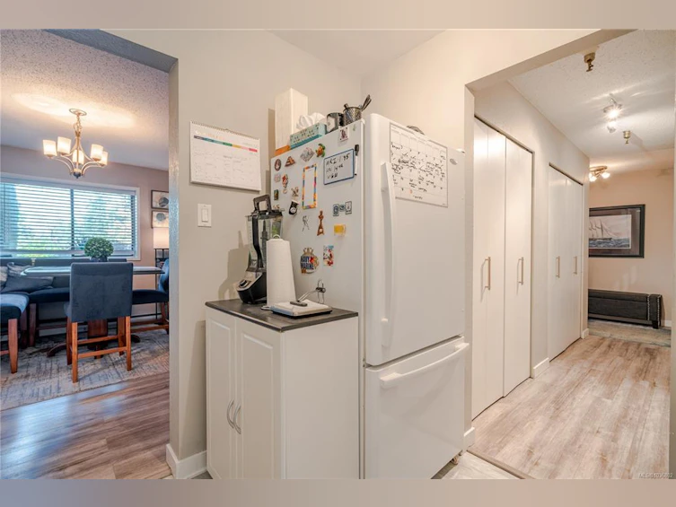101-69 W Gorge Road, Saanich, BC, V9A 1L9 - 11
